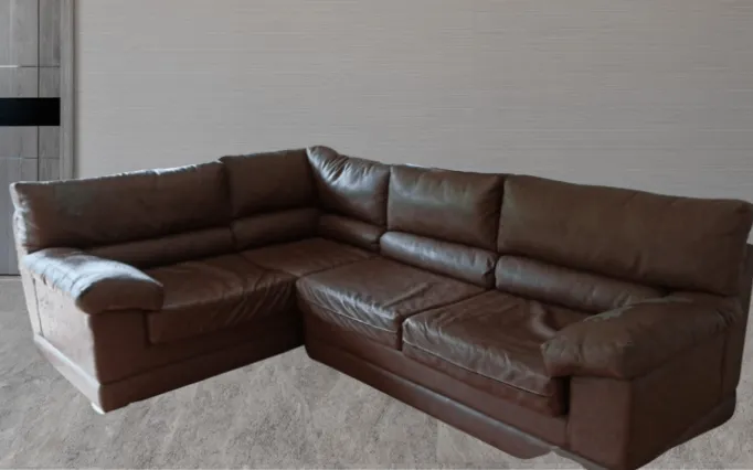 Mueble seccional en cuero — antes
